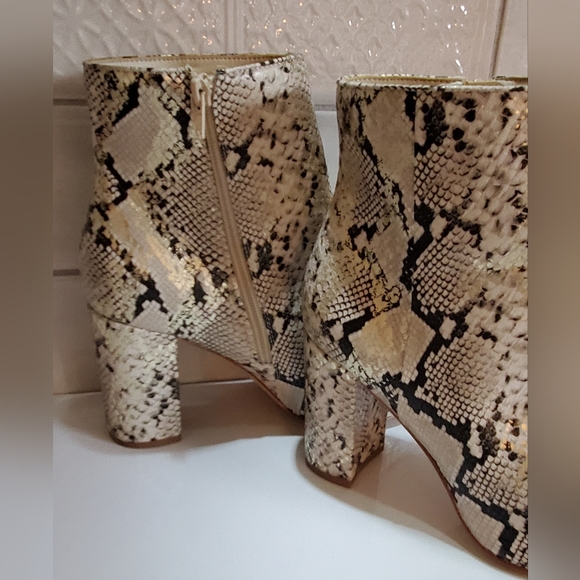 ALDO Women's 10 Snakeprint and Metaliic Gold High Shaft Pointed Bootie - Picture 5 of 8